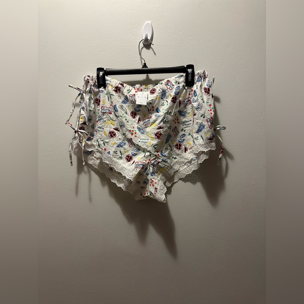 Colorful Patterned Lace Trim Shorts